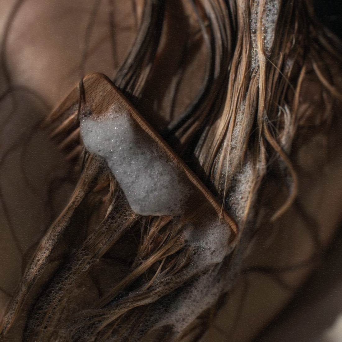 Beyond the Hype: Using Rosemary Oil for Hair Growth (What TikTok Won’t Tell You)