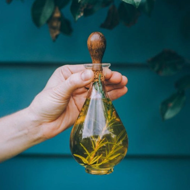 Rosemary in Skincare and Haircare: Nature’s Invigorating Tonic