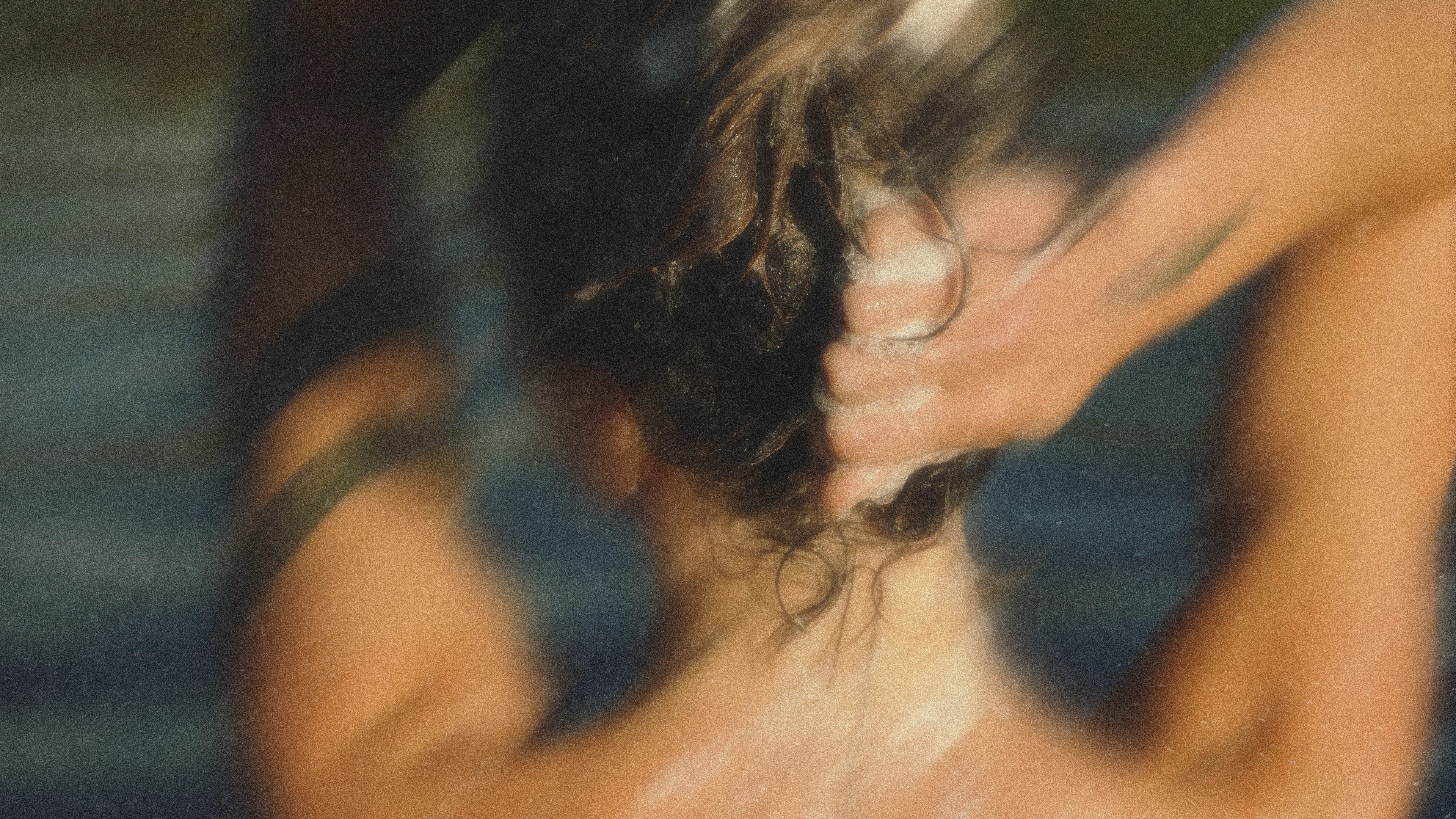 Sun Damaged Scalp Relief: How to Soothe a Sunburned Scalp