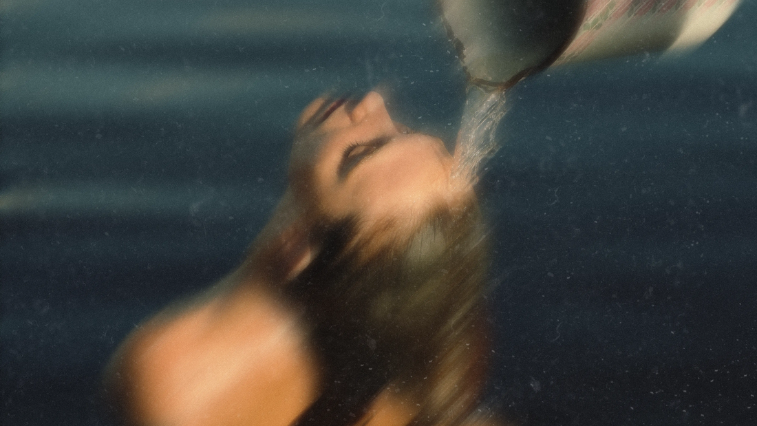 The Benefits of Sulfate-Free Shampoo: A Kinder Cleanse for Scalp, Hair & Planet